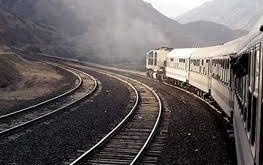 ریل گذاری خط آهن همدان- سنندج با حضور وزیر راه و شهرسازی آغاز شد