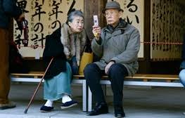 ژاپن چگونه جمعیت سالخوردگان خود را کنترل می کند پیر مسن