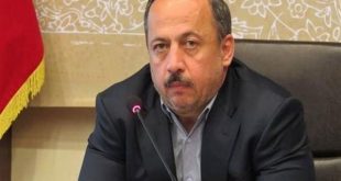 مسعود نصرتی شهردار این شهر صبح امروز در نشست خبری اظهار داشت: در حالی که شهرداری‌های کشور با مشکلات عدیده مالی و اقتصادی مواجه هستند، شهرداری رشت در شش ماهه دوم سال ۹۶ موفق به پرداخت بیش از ۱۸۴ میلیارد و ۶۹۳ میلیون تومان از بدهی‌های این مجموعه به پیمانکاران و غرامت املاک شد که این مبلغ علاوه بر تمام اقدامات زیرساختی بوده است. وی در تشریح پرداختی های شهرداری رشت در این دو حوزه اظهار داشت: در شش ماهه دوم سال ۹۶ شهرداری مرکز بیش از ۶۸ میلیارد و ۱۲۱ میلیون تومان از بدهی ها به پیمانکاران، غرامت املاک و اسناد خزانه را به صورت نقدی و غیر نقدی تسویه کرده است. نصرتی با بیان اینکه شهرداری های مناطق نیز بیش از ۱۱۶ میلیارد و ۵۷۲ میلیون تومان از مطالبات پیمانکاران و غرامت املاک را تسویه نمودند تصریح کرد: شهرداری های مناطق پنجگانه در بخش بدهی به پیمانکاران مجموعا ۱۰۷ میلیارد و ۹۶۱ میلیون تومان و در بخش غرامت املاک ۸ میلیارد و ۶۱۱ میلیون تومان تسویه کرده‌اند. شهردار رشت با اشاره به بدهی های به جا مانده از گذشته برای دوره جدید مدیریت شهری خاطر نشان کرد: در مجموع دو بخش نقدی و غیر نقدی مجموعه شهرداری رشت موفق به پرداخت ۱۸۴ میلیارد و ۶۹۳ میلیون تومان در بازه زمانی شش ماهه دوم سال ۹۶ شده است که حدود ۲۵ درصد از مجموع بدهی های گذشته بوده است. مسعود نصرتی در ادامه گفت: از این مبلغ ۲۵ میلیارد و ۳۰۹ میلیون تومان به صورت نقدی و توسط شهرداری مرکز پرداخت شده و مابقی غیر نقدی بوده است. وی در پایان اظهار داشت: با توجه به بودجه سال گذشته و سنوات قبل شهرداری رشت، پرداخت این حجم از بدهی را باید به عنوان بزرگترین دستاورد شورا و شهرداری رشت در شش ماهه دوم سال ۹۶ نام برد.