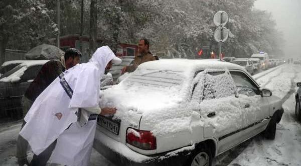 توجیه باورنکردنی برای قفل‌شدن تهران در هوای برفی