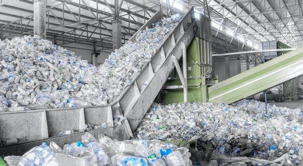 مصرف پلاستیک چه آسان، بازیافت آن چه پردردسر