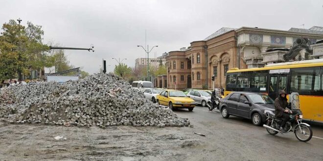 قصه ناتمام پیاده راه‌ها در تهران | سنگفرش‌هایی که برای خودروها پهن شدند