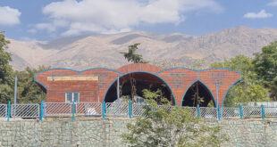 پایانه تاکسیرانی شهید شیعه‌زاده، در راستای تداوم برنامه مسقف‌سازی پایانه‌ها در سطح منطقه یک و با بهره‌گیری از عناصر طراحی و معماری ایرانی ـ اسلامی، در میدان تجریش احداث و به بهره‌برداری رسید.